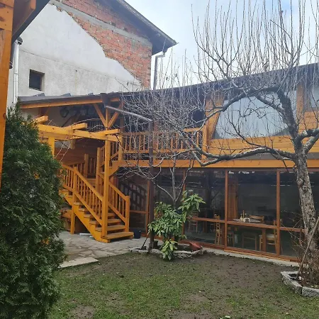 Mamin Kolio Pensión