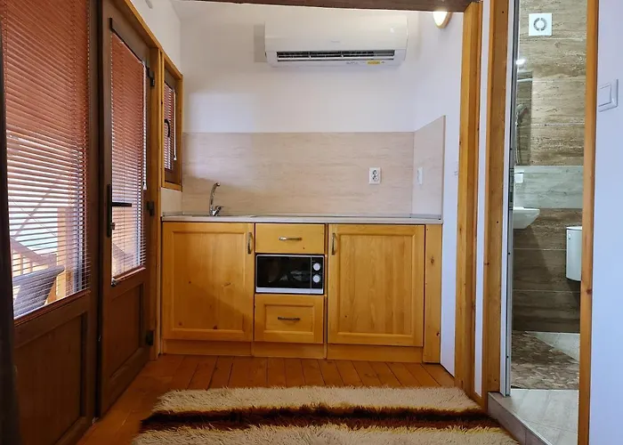 Къща за гости Mamin Kolio 2*