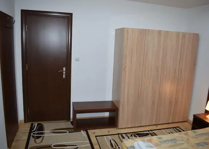 Mamin Kolio 반스코